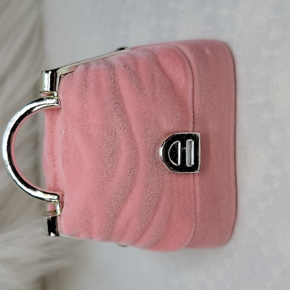 Elegant Pink stone Ring in Gold Setting Size 8 - Picture 3 of 4